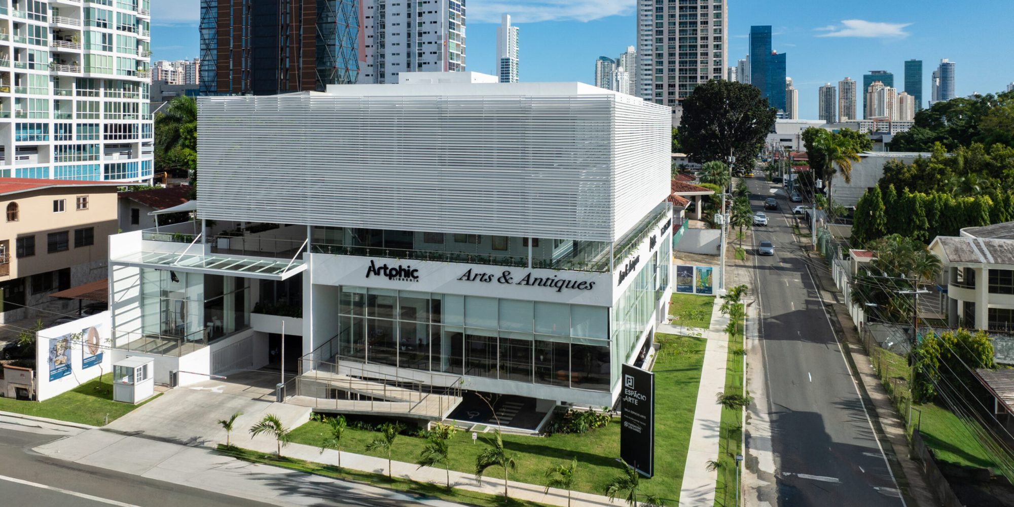 Centro Espacio Arte.jpg